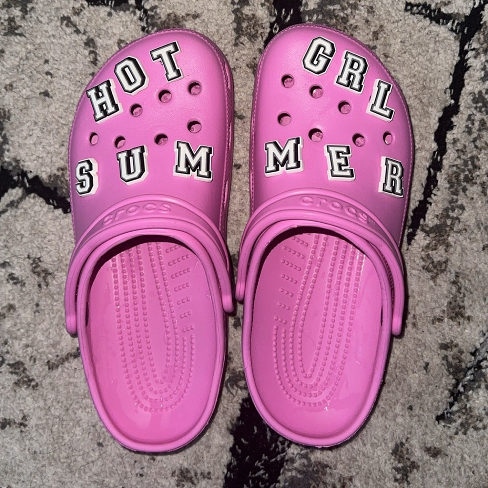 crocs